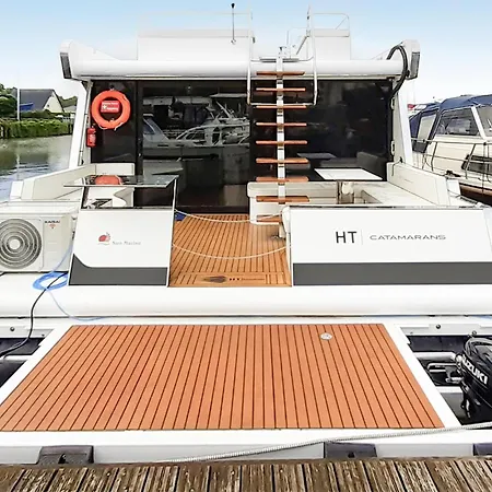 Πλωτό κατάλυμα Gorgeous Ship In With Sauna Neuruppin